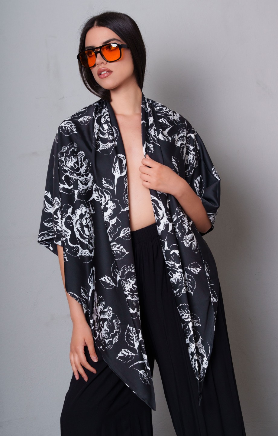 CN LOGO FLOWER SCARF