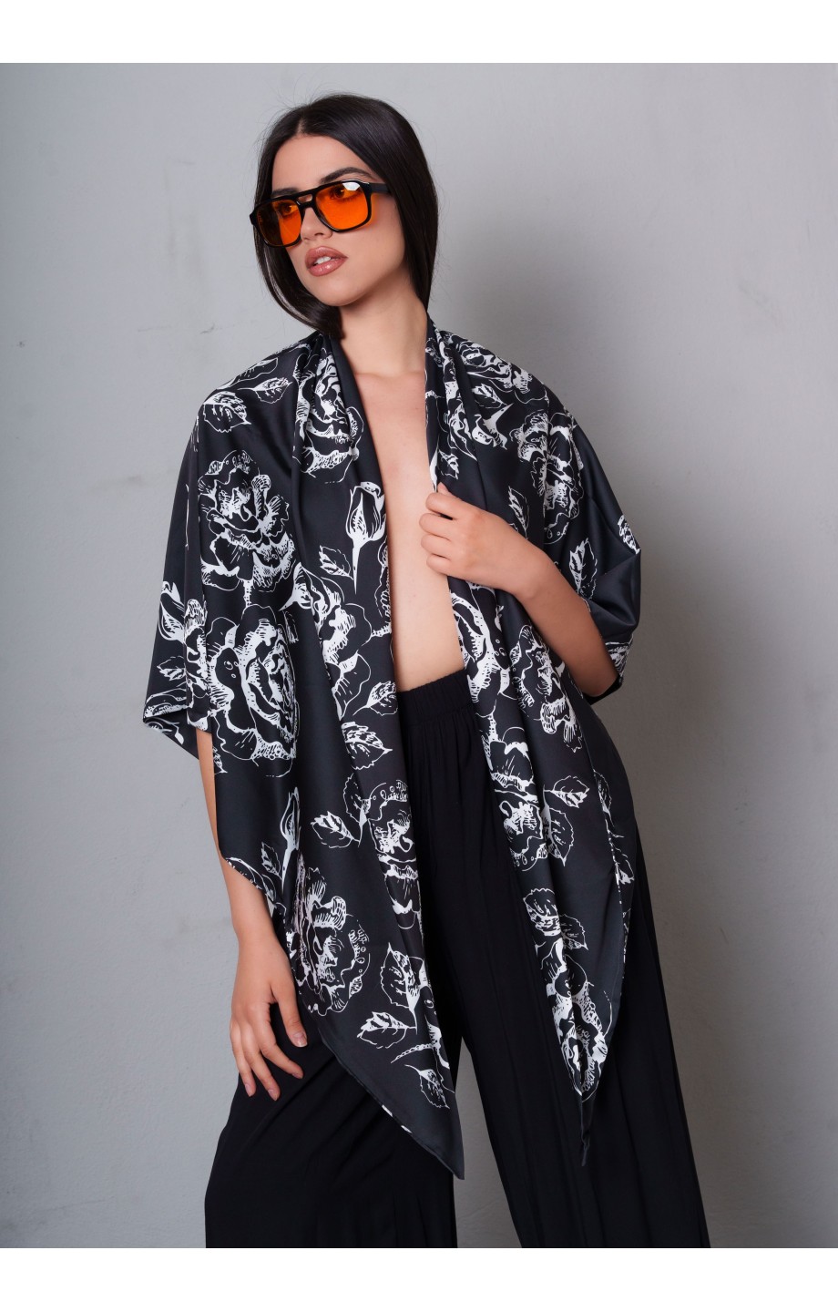 CN LOGO FLOWER SCARF CN LOGO FLOWER SCARF