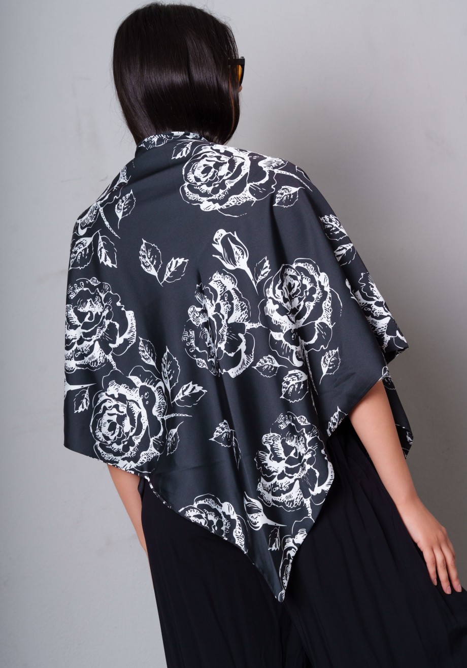 CN LOGO FLOWER SCARF CN LOGO FLOWER SCARF
