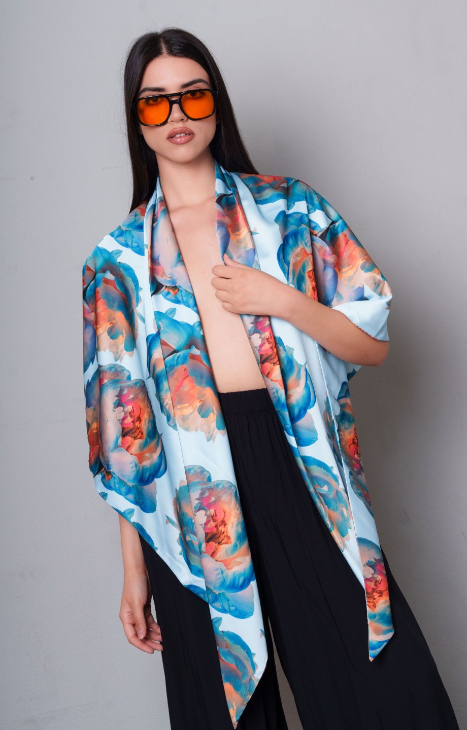 CN LOGO FLOWER SCARF