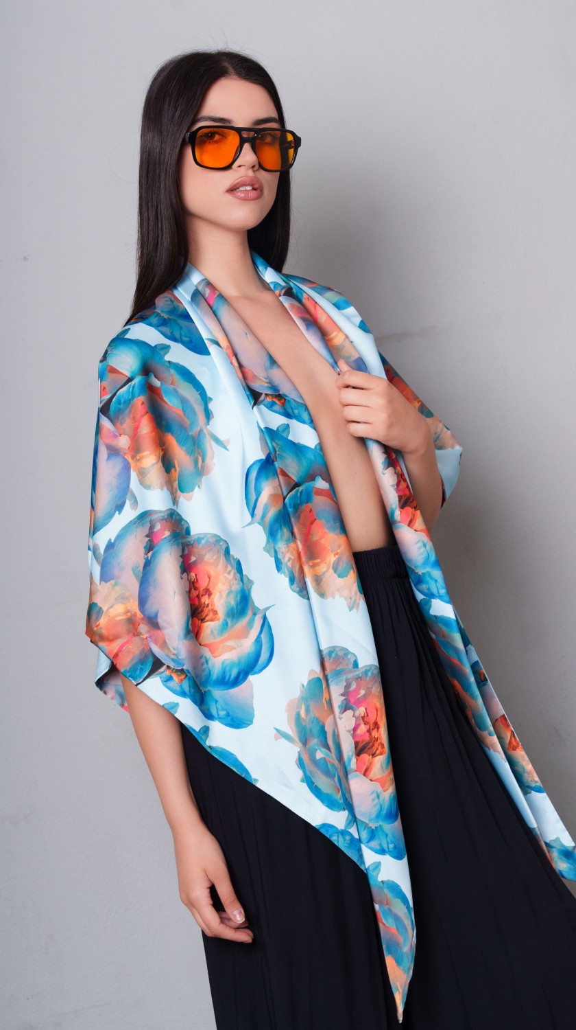 CN LOGO FLOWER SCARF