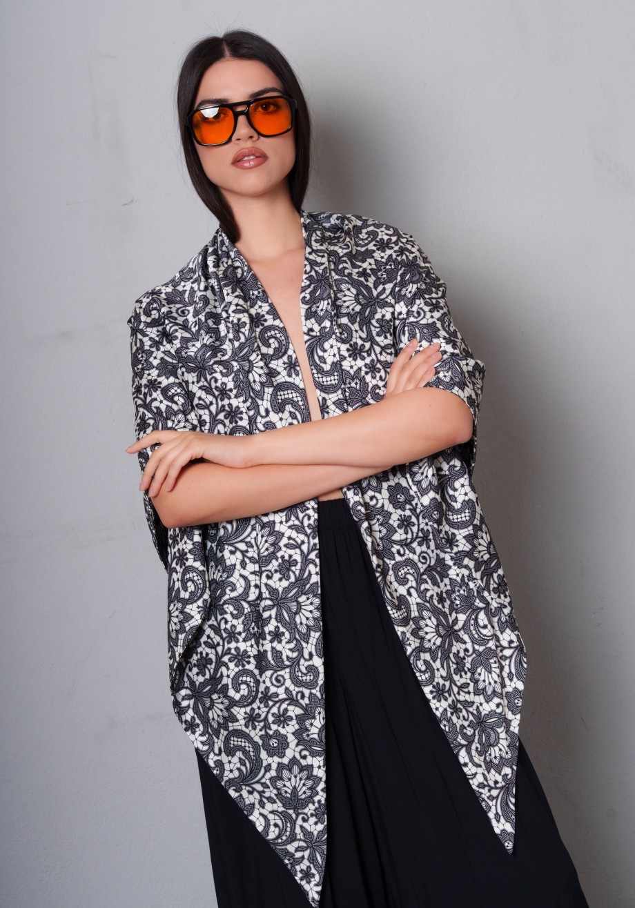 CN LOGO LACE SCARF